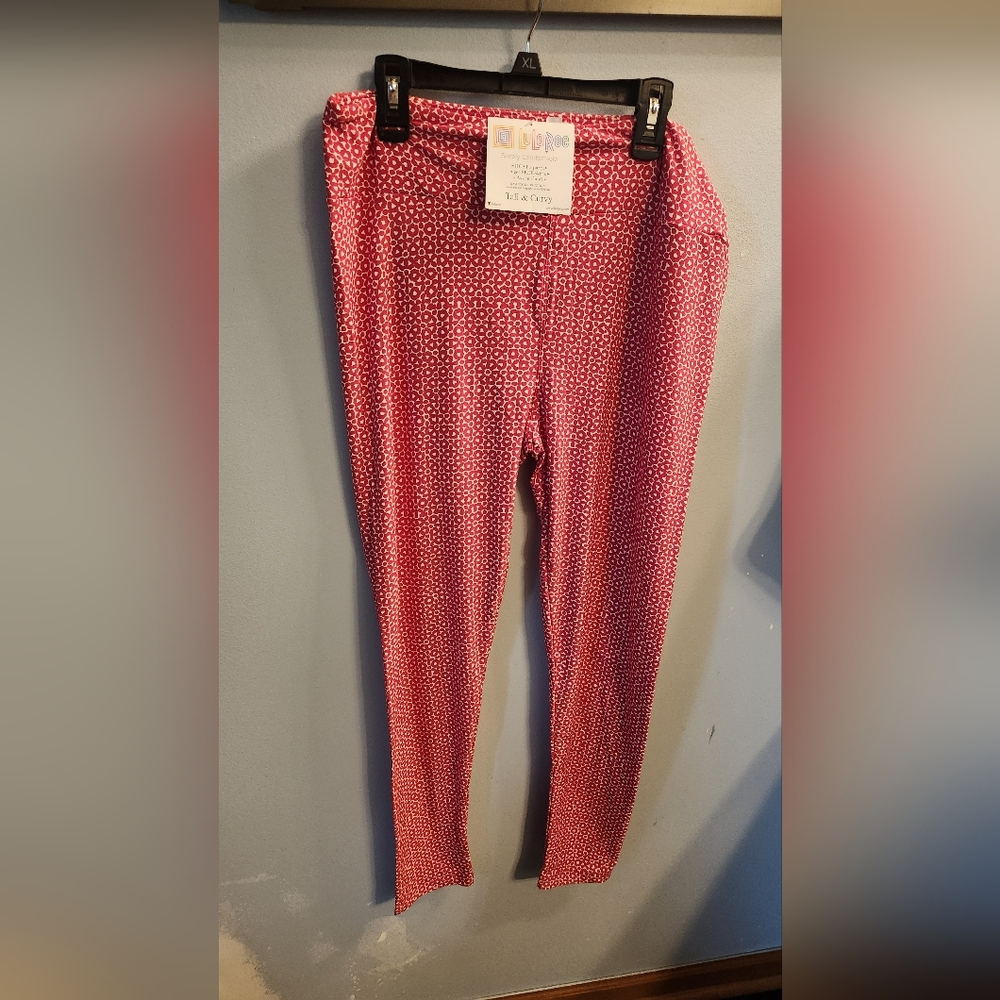 🍉LuLaRoe Red and White Patterned Leggings